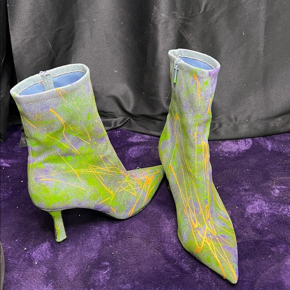 Mardi Gras Custom Stylish Green and Purple Women's Boots, Size 9.5 - Picture 4 of 13